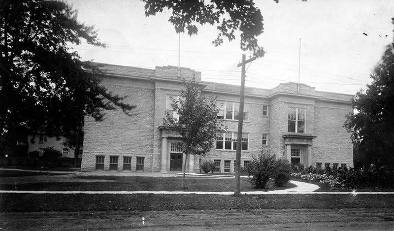 St Marys Central School manor