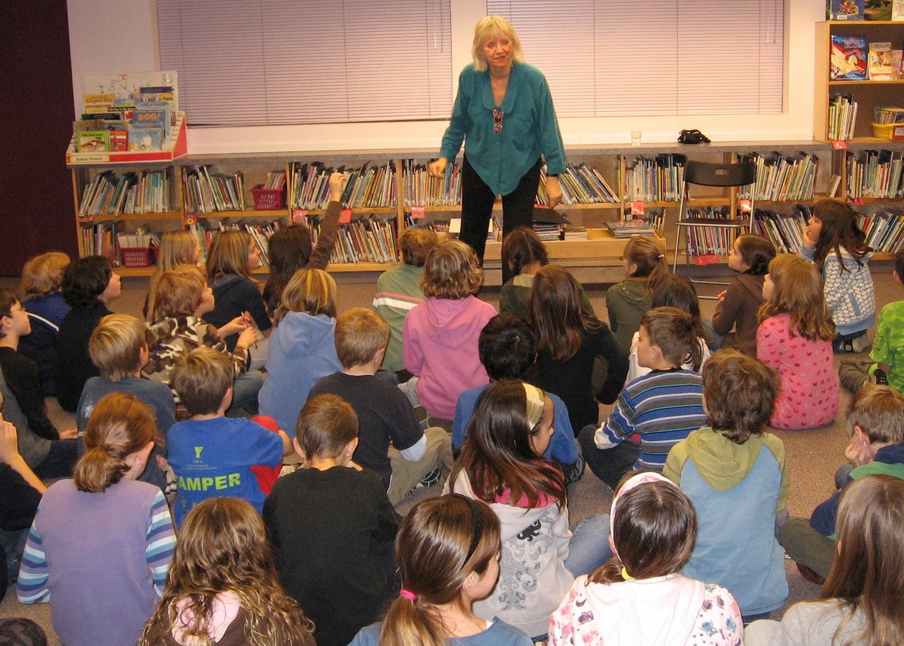 Linda Bailey library reading