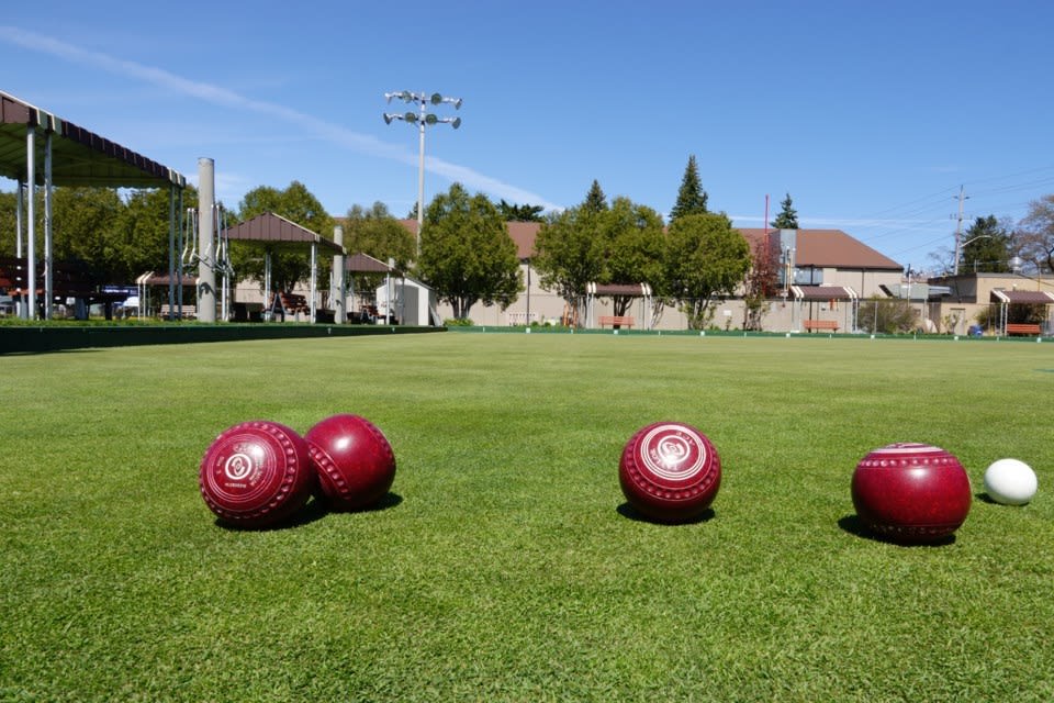 Burlington lawn bowling